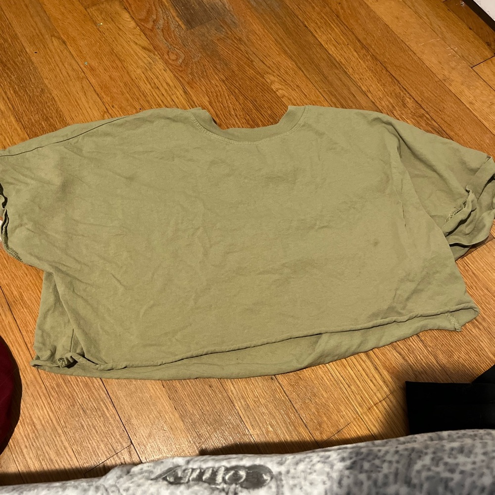 Army green cropped tshirt size M